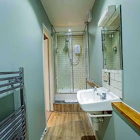 The Midland Leeds (West Yorkshire)