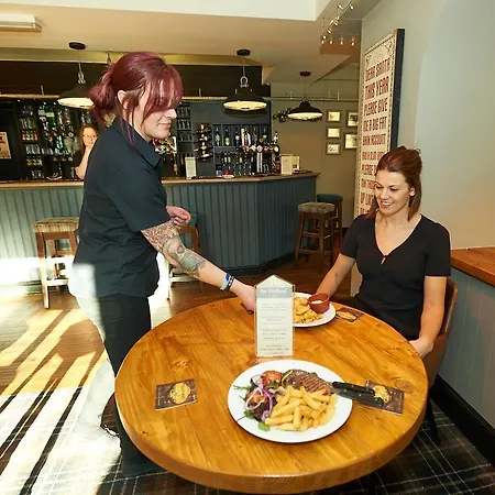 The Midland לידס